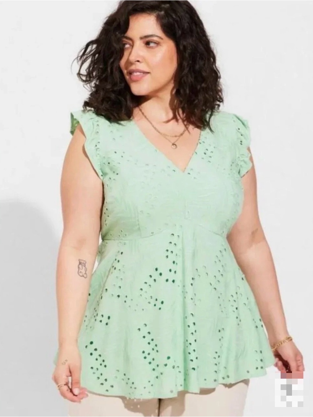 Torrid Green Embroidered Eyelet Babydoll Tank Top – Women’s Size 1